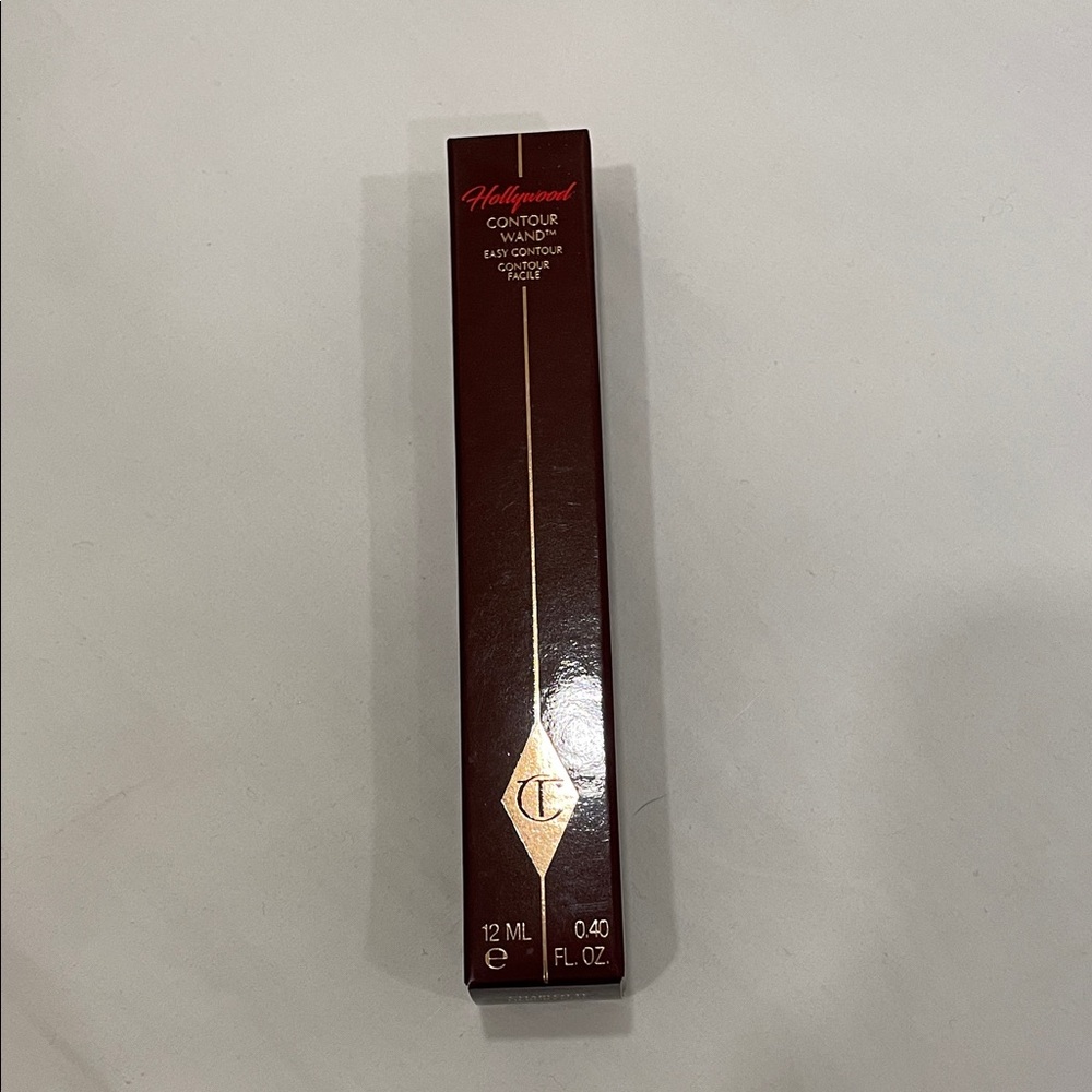 Charlotte Tilbury Hollywood Contour Wand in Fair-medium